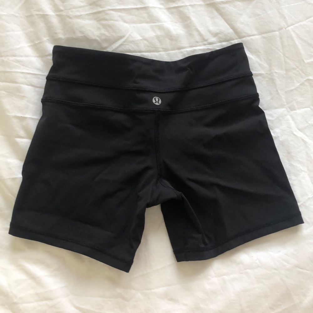 Lululemon Wunder Under Shorts, Size 4 (4-inch Inseam, Black)